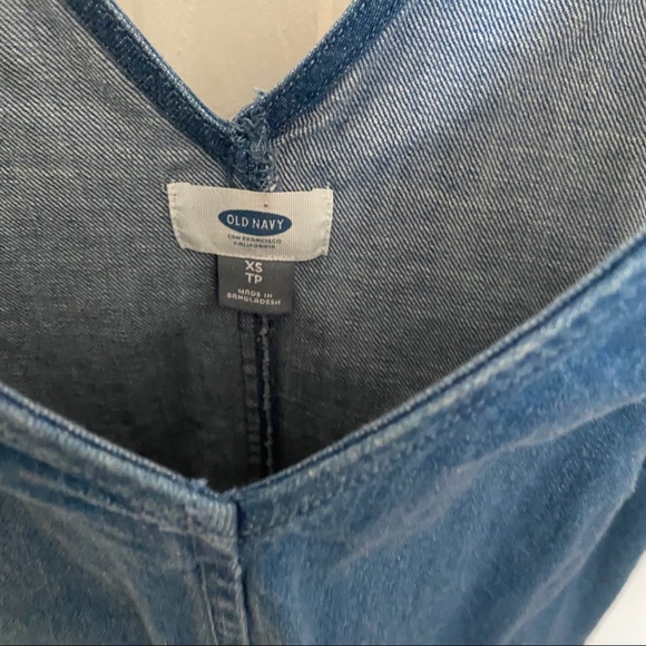 Old Navy Denim Shift Dress - Picture 3 of 4